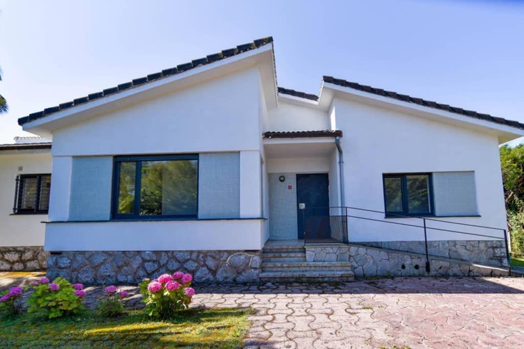 Villa ¡Nuevo! Espectacular casa en la playa de Berria Santoña Exterior foto